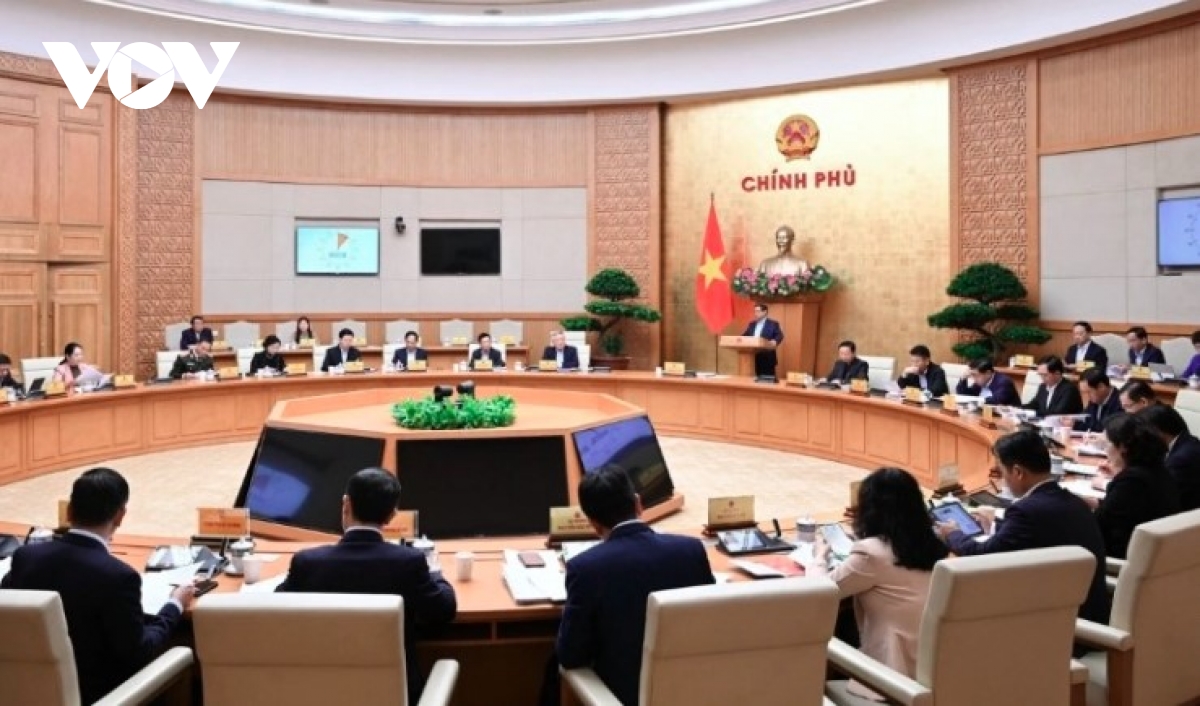 PM underscores breakthrough legal framework for international financial center